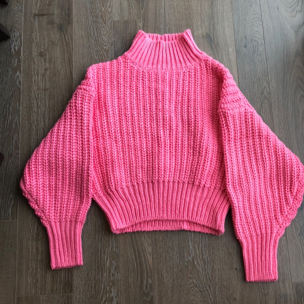 H & M Pink Turtleneck Cropped Sweater Size Small